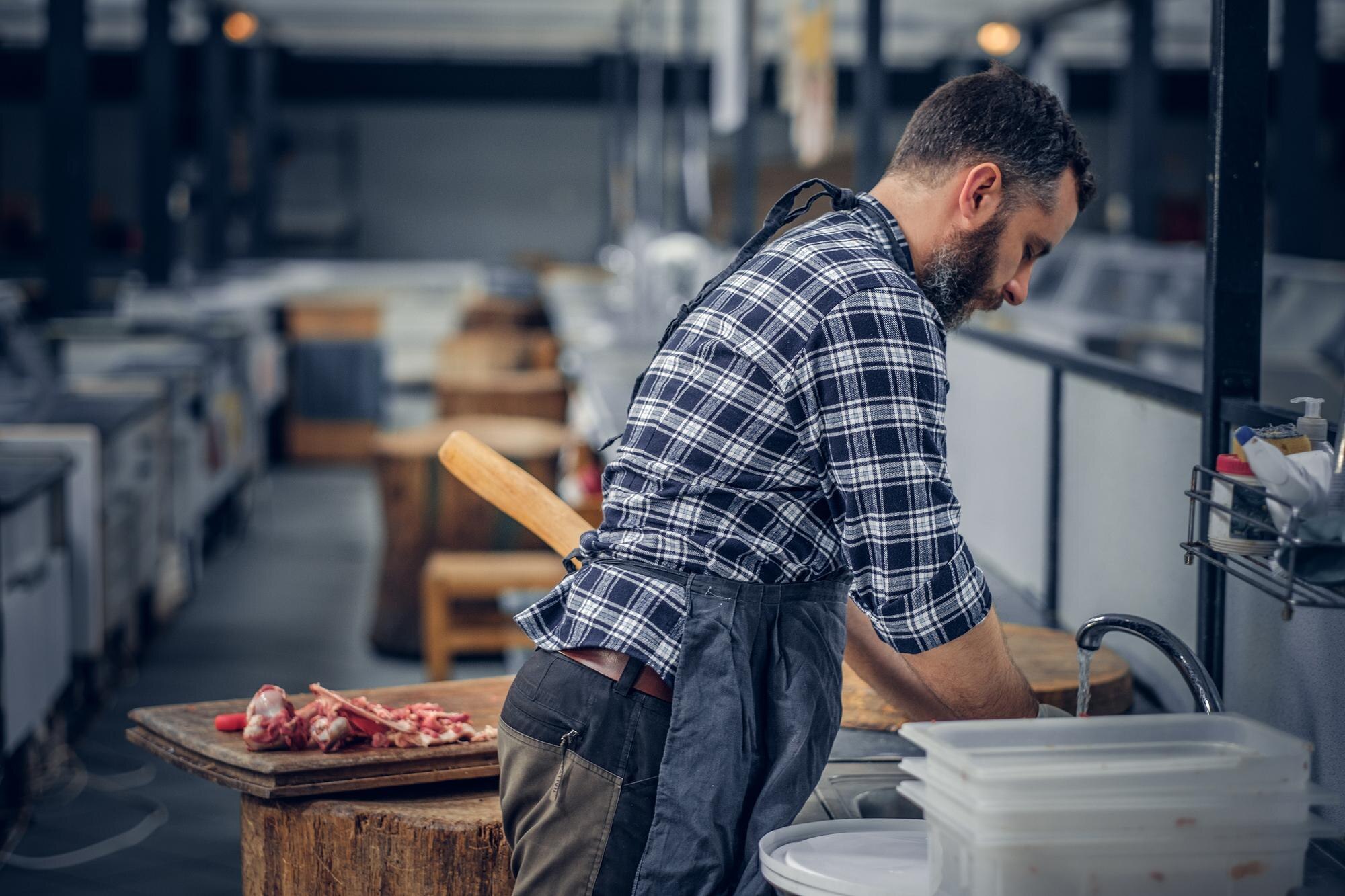 Reliable and Efficient Wholesale Supply